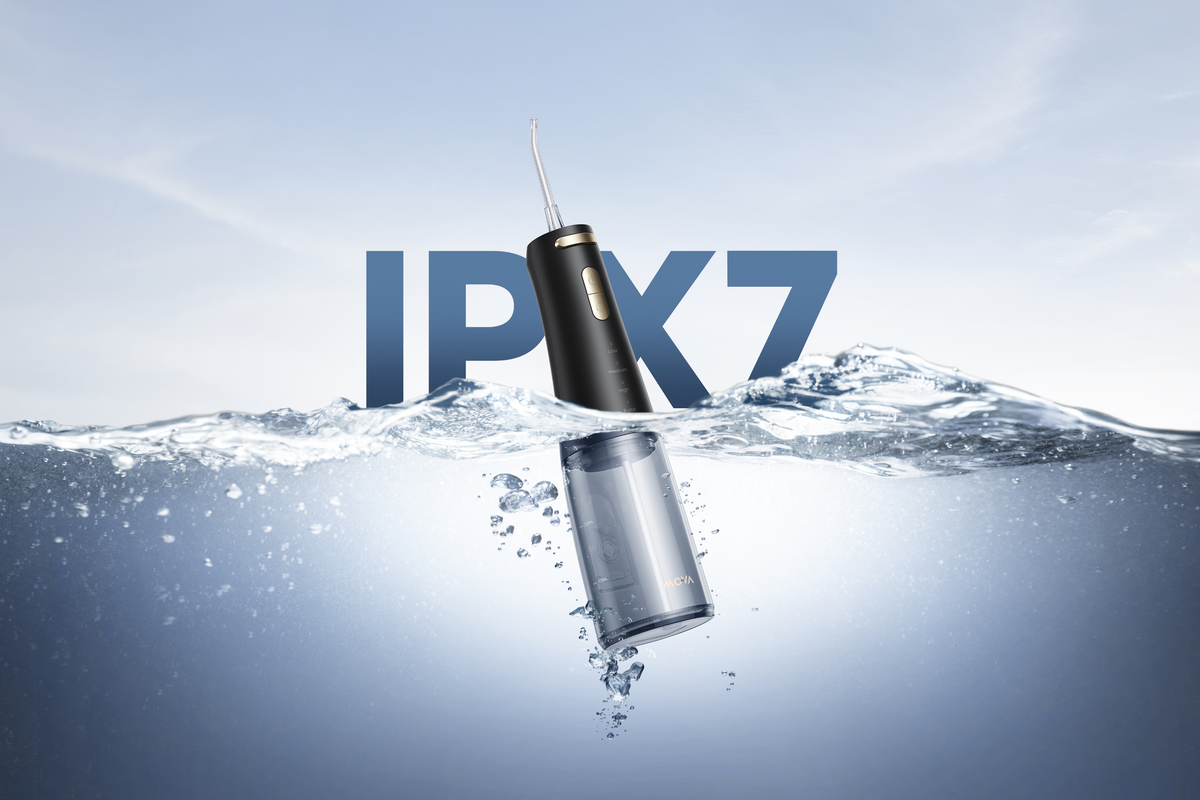 IPX7 Waterproof*